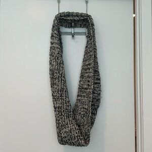Black and White Hoop Scarf
